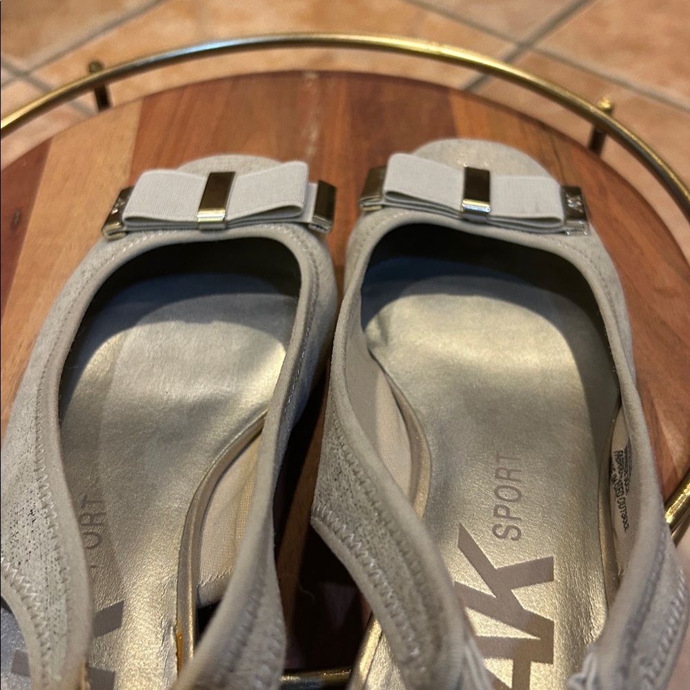 AK Sports Gold light gray tan Slingback Ballet Shoes, Size 7M - Picture 9 of 9